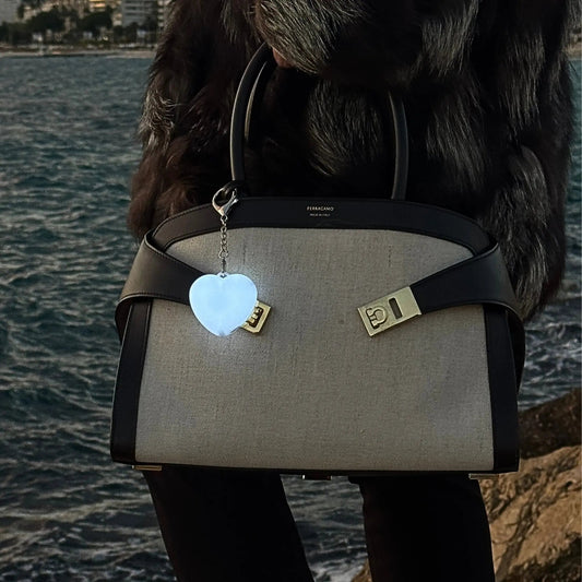 GlimKey™ | Lampe de sac LED en cœur - GlimKey